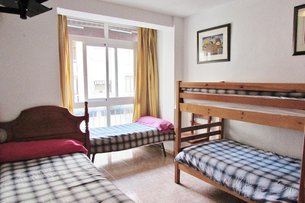 Hostal Nuevas Naciones - Granada — Fotos 2